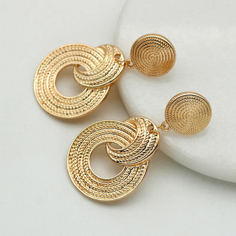 Pendientes Dorados Geométricos Grecia
