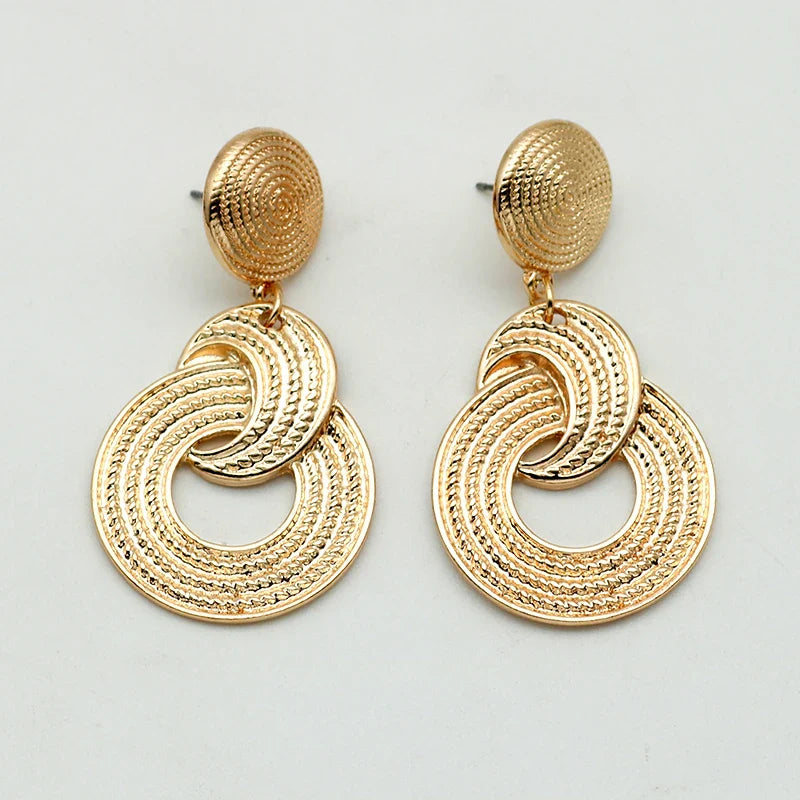 Pendientes Dorados Geométricos Grecia
